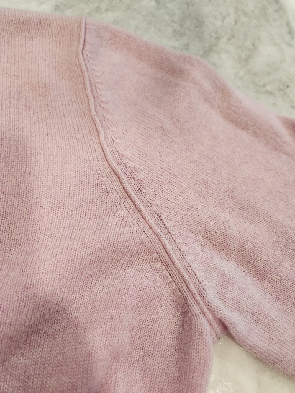 L.L. Bean Light Pink Crewneck Cashmere Sweater - Picture 6 of 8